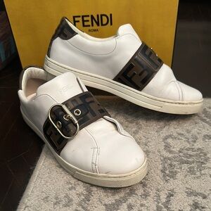 Fendi White Sneakers with Black Logo Buckle